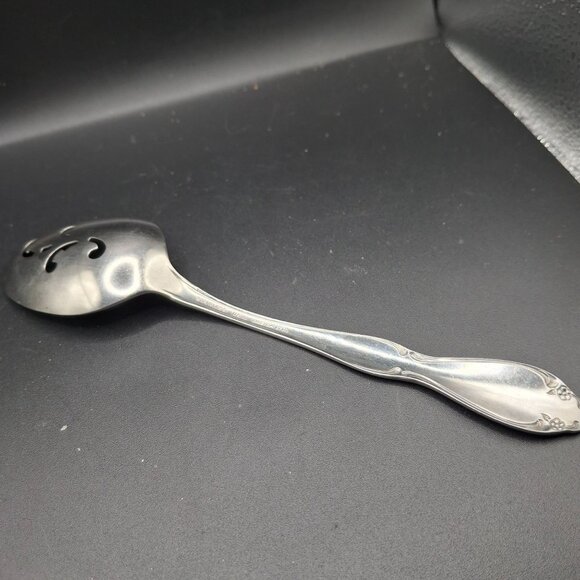 Oneida Chatelaine Stainless Steel Slotted/Pierced Serving Spoon Tablespoon - Picture 5 of 5